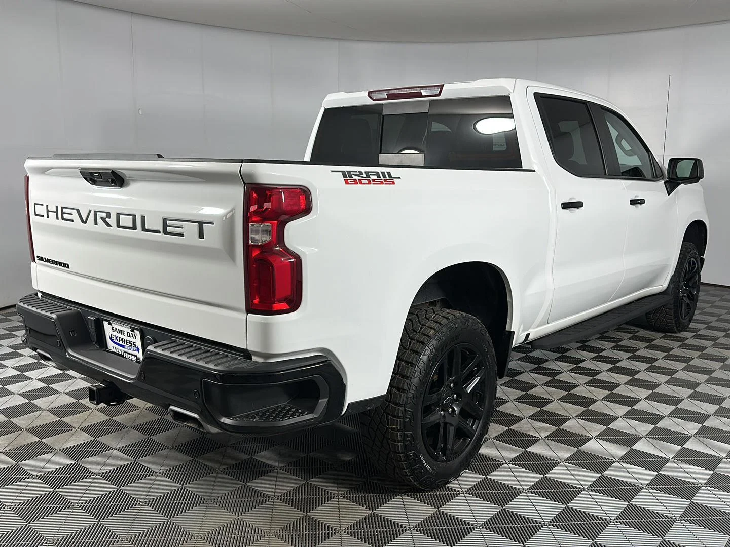 Used 2022 Summit White Chevrolet LT Trail Boss image 25