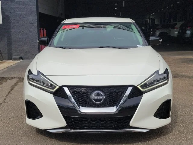 Certified Used 2023 White Nissan SV image 3