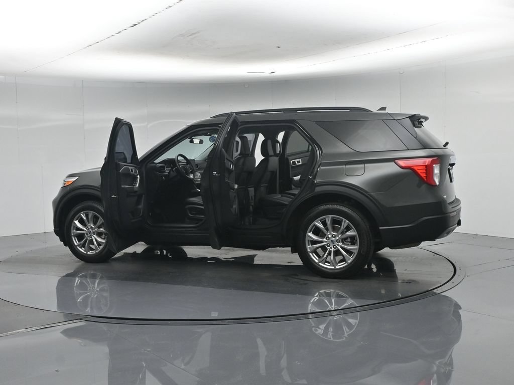 Certified Used 2023 Green Ford XLT image 38