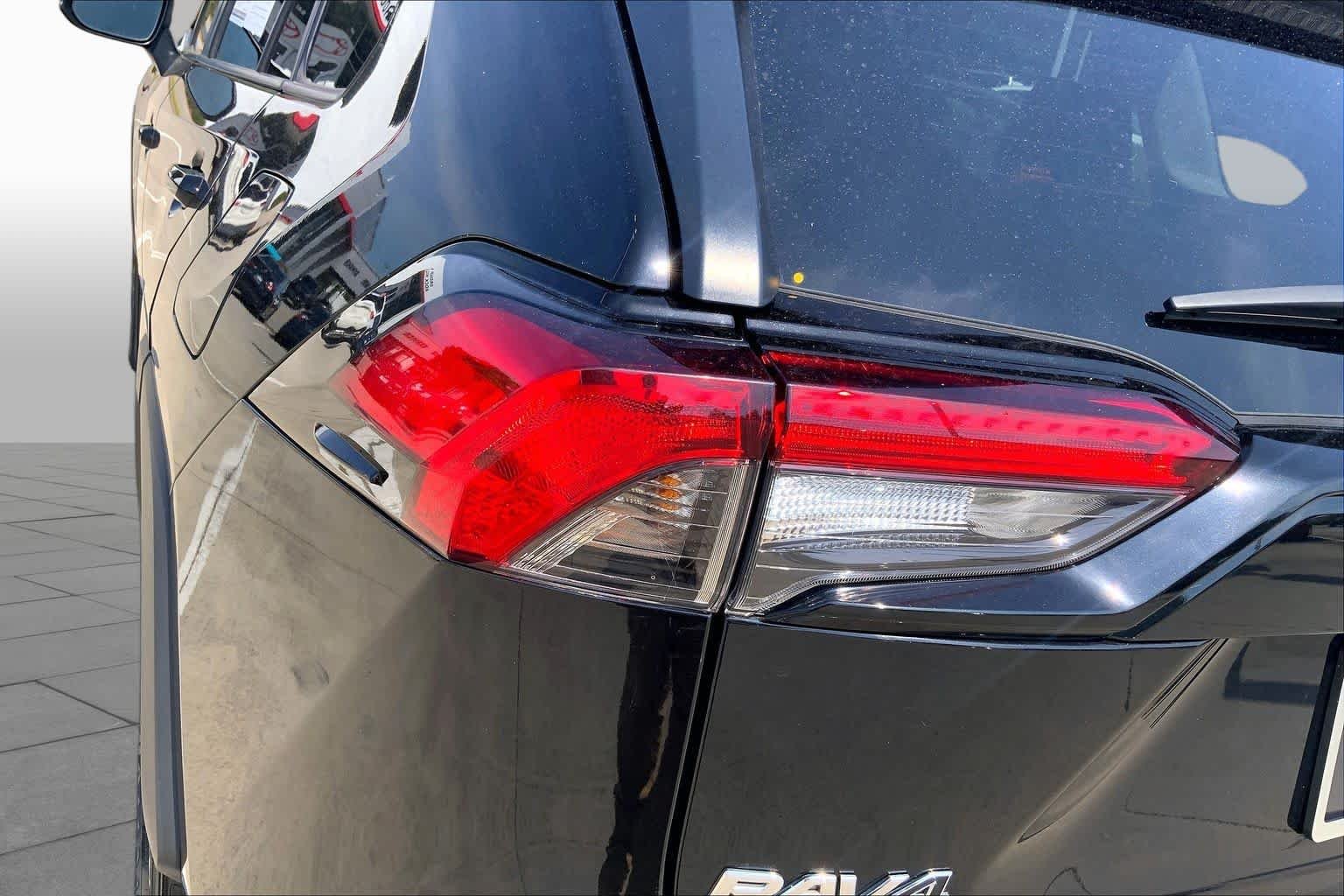 Used 2024 Midnight Black Metallic Toyota XLE image 28
