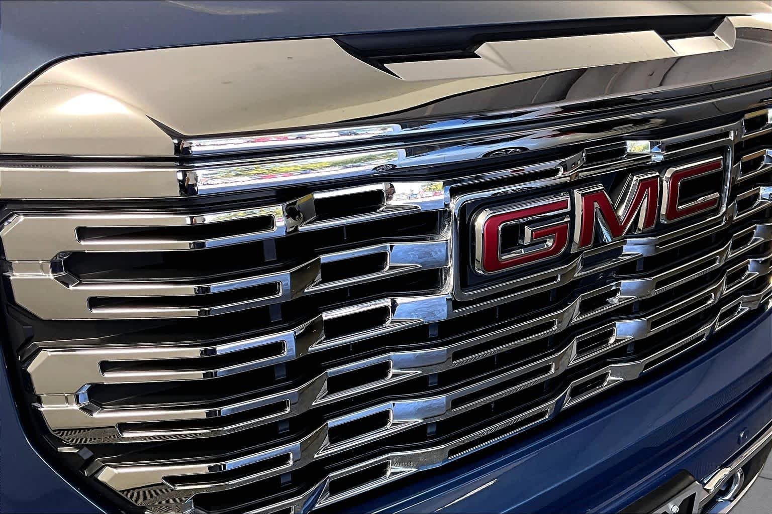 Used 2024 Downpour Metallic GMC Denali image 28