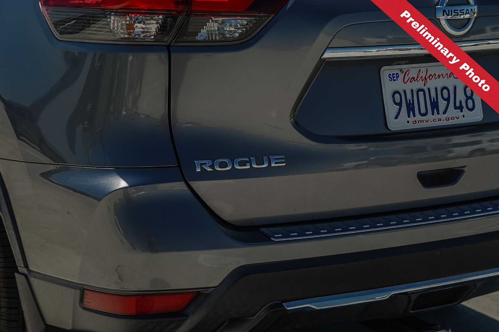Used 2018 Gun Metallic Nissan SV image 10