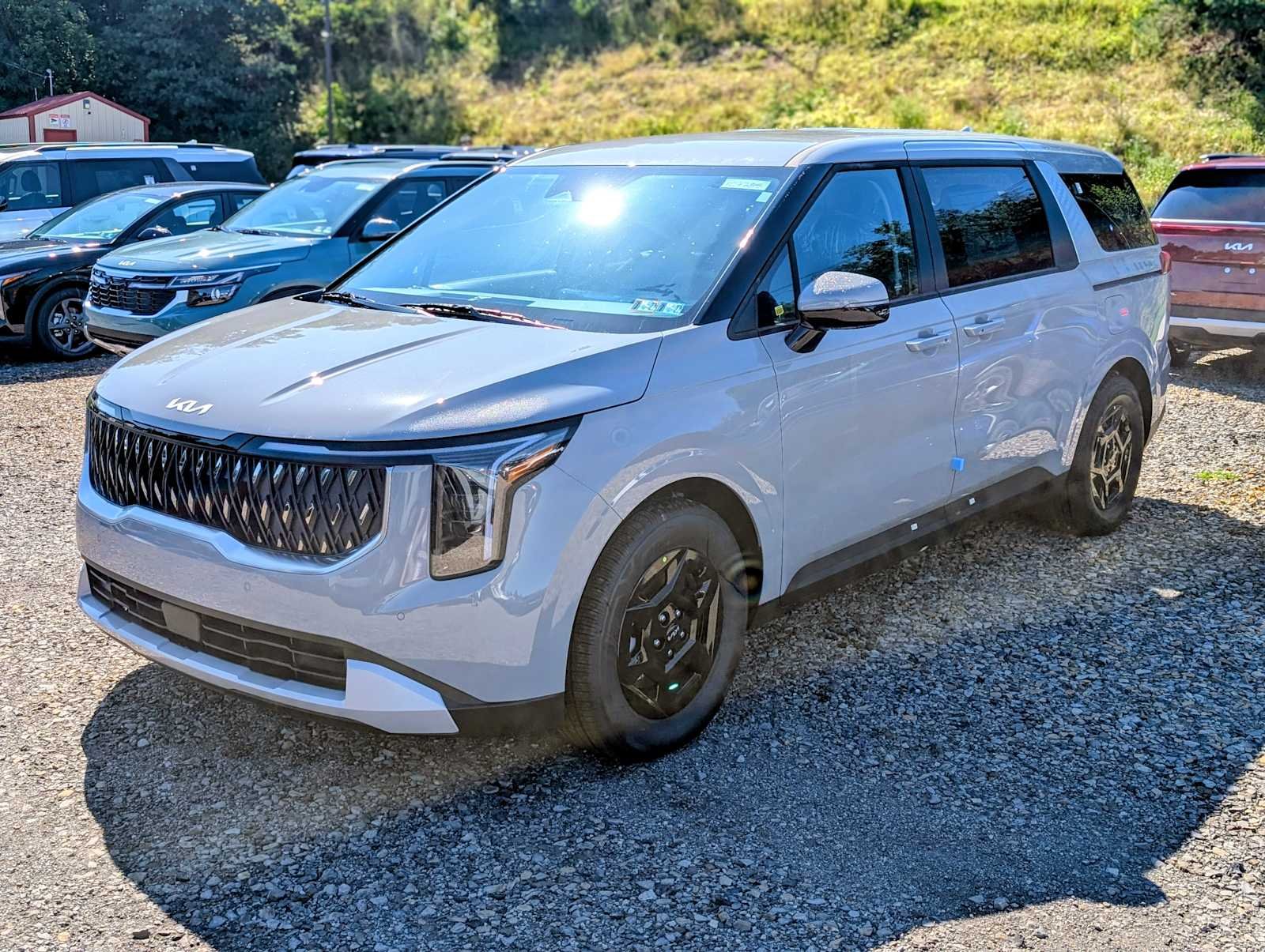 2027 Kia Carnival LXS