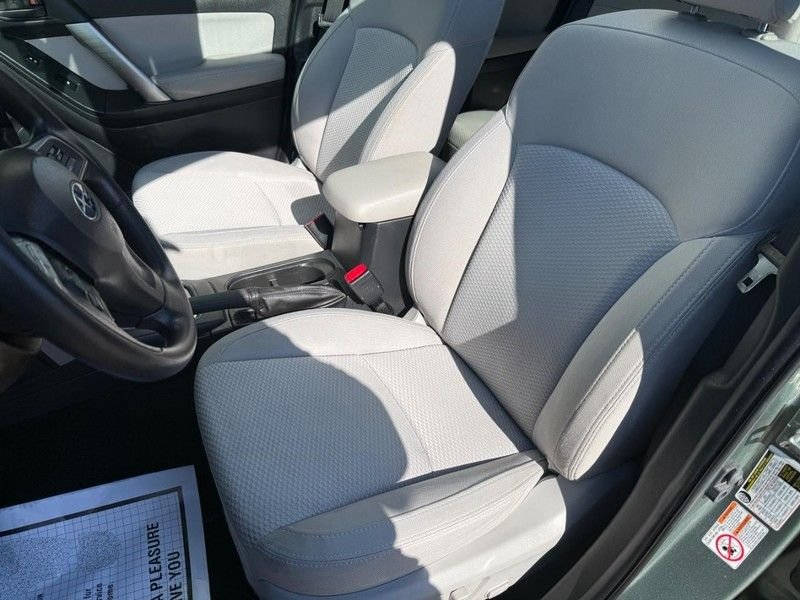 2016 Subaru Forester i Premium - Photo 16