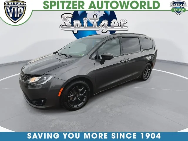 Used 2019 Gray Chrysler Touring Plus image 8