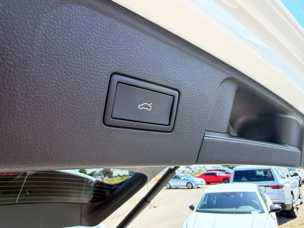 New 2026  Volkswagen SE w/Technology image 30