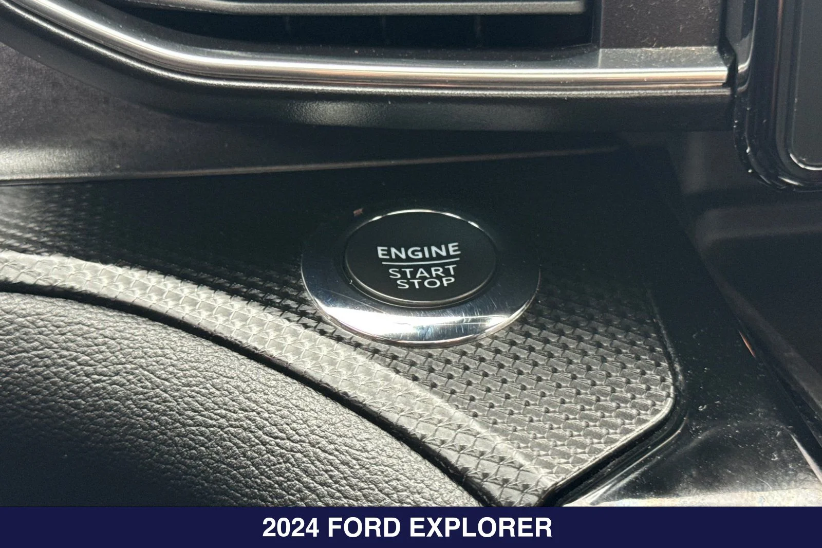 Certified Used 2024 Carbonized Gray Metallic Ford ST-Line image 26