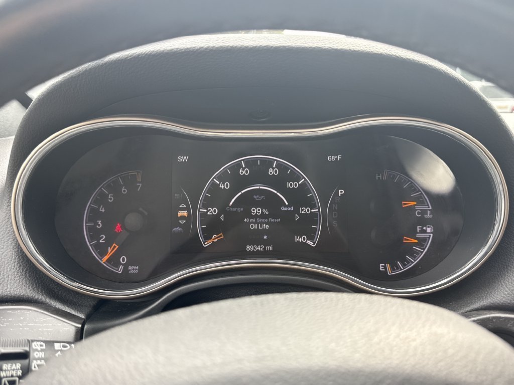 Used 2015 White Jeep Limited image 19