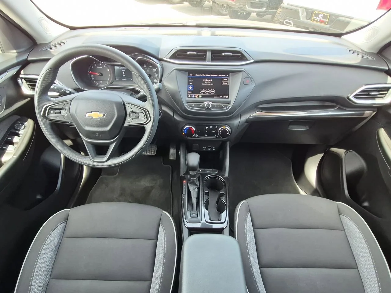 Used 2023 Sterling Gray Metallic Chevrolet LT image 19