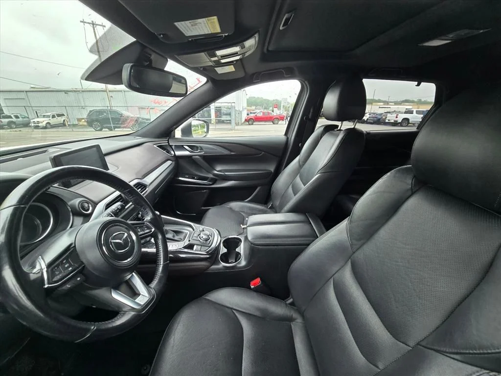 Used 2018 White Mazda Grand Touring image 4