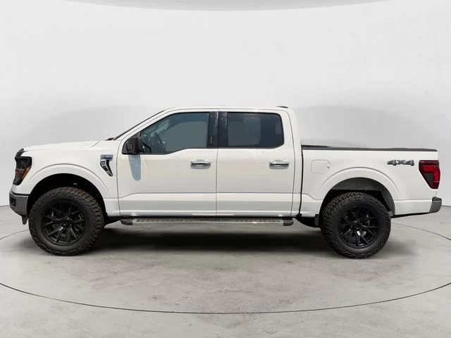 Used 2024 White Ford XLT image 8