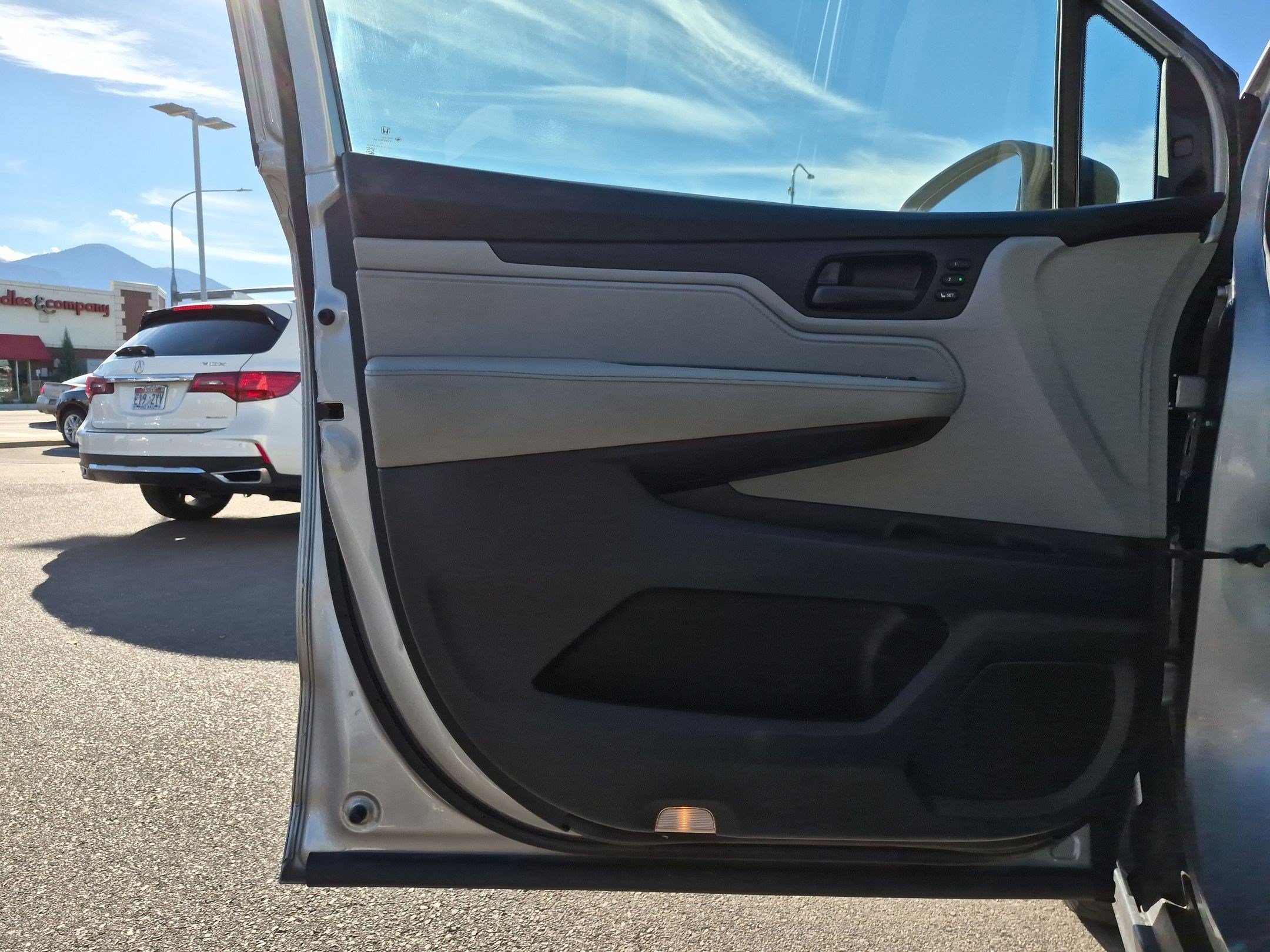 Certified Used 2019 Silver Honda EX-L Auto image 14