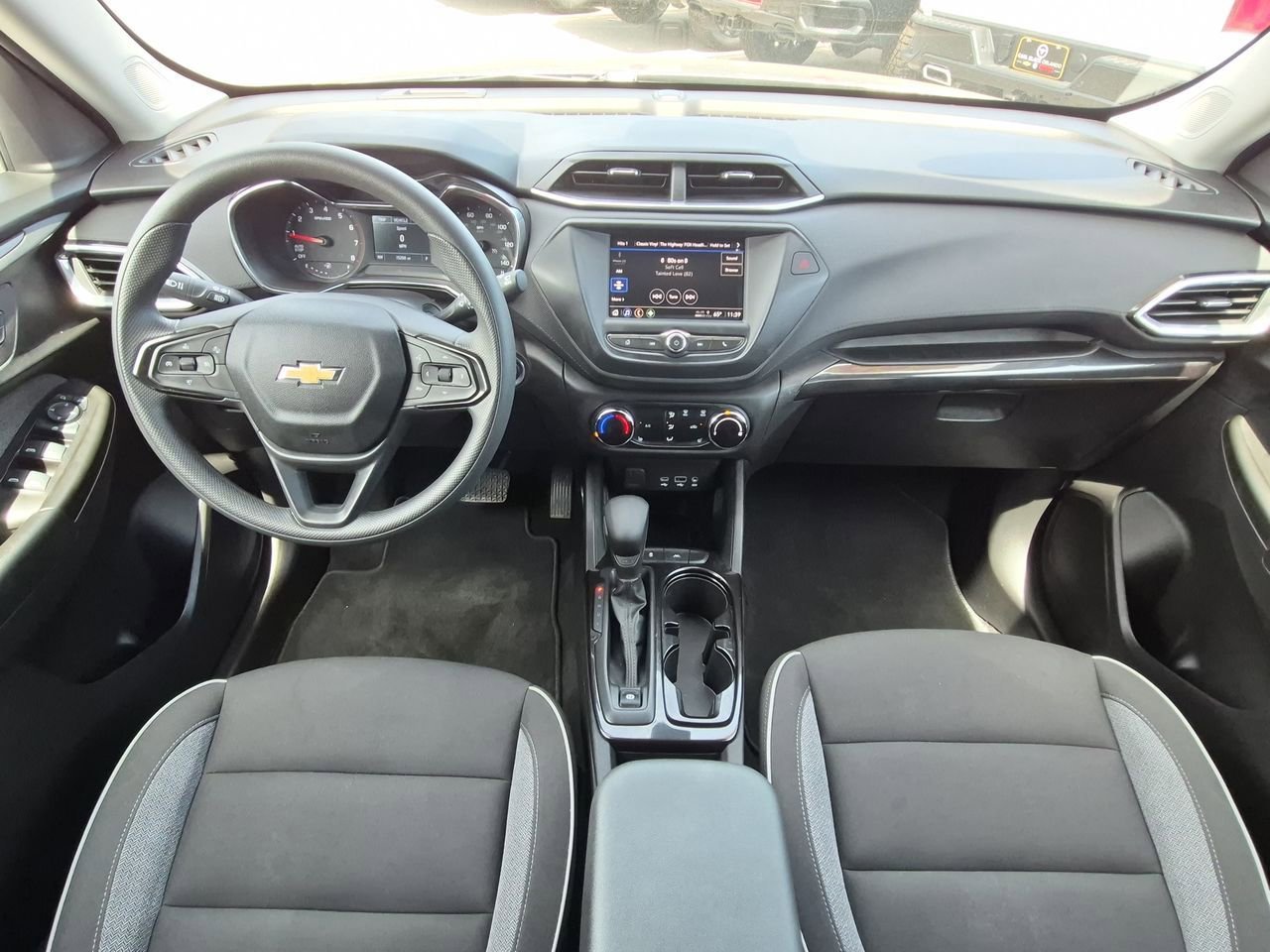 Used 2023 Sterling Gray Metallic Chevrolet LT image 19