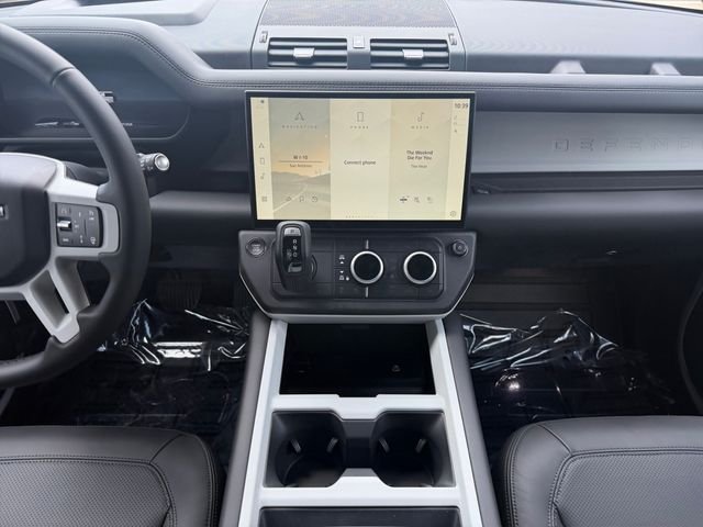 New 2026 Fuji White Land Rover X-Dynamic SE image 15