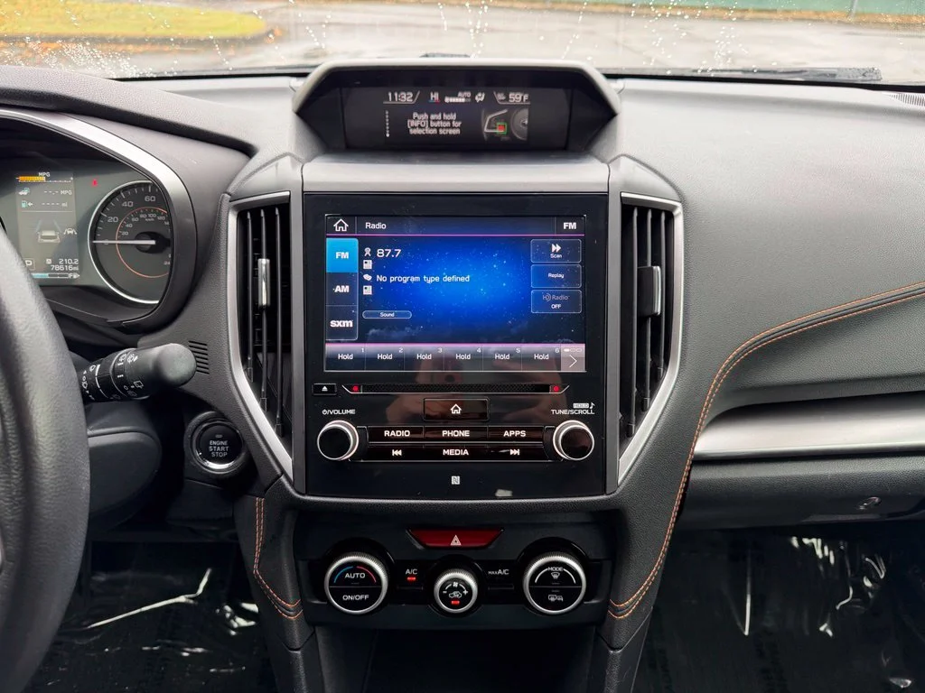 Used 2019 Crystal Black Silica Subaru 2.0i Limited image 21