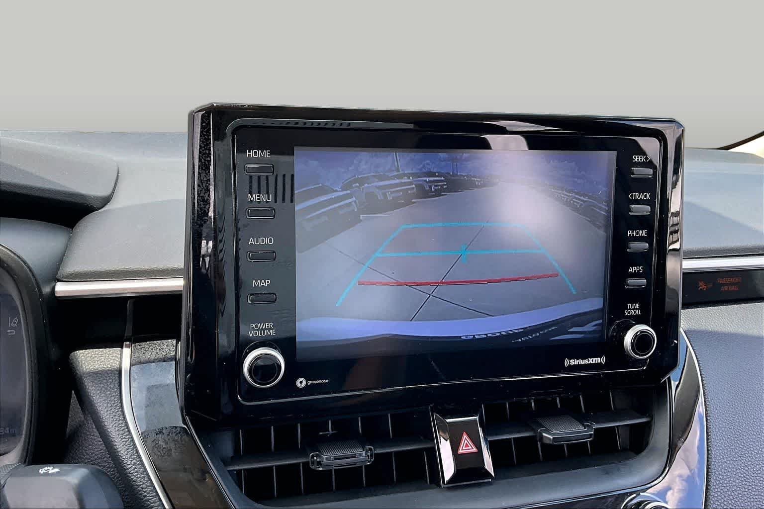 Used 2022 White Toyota LE image 26