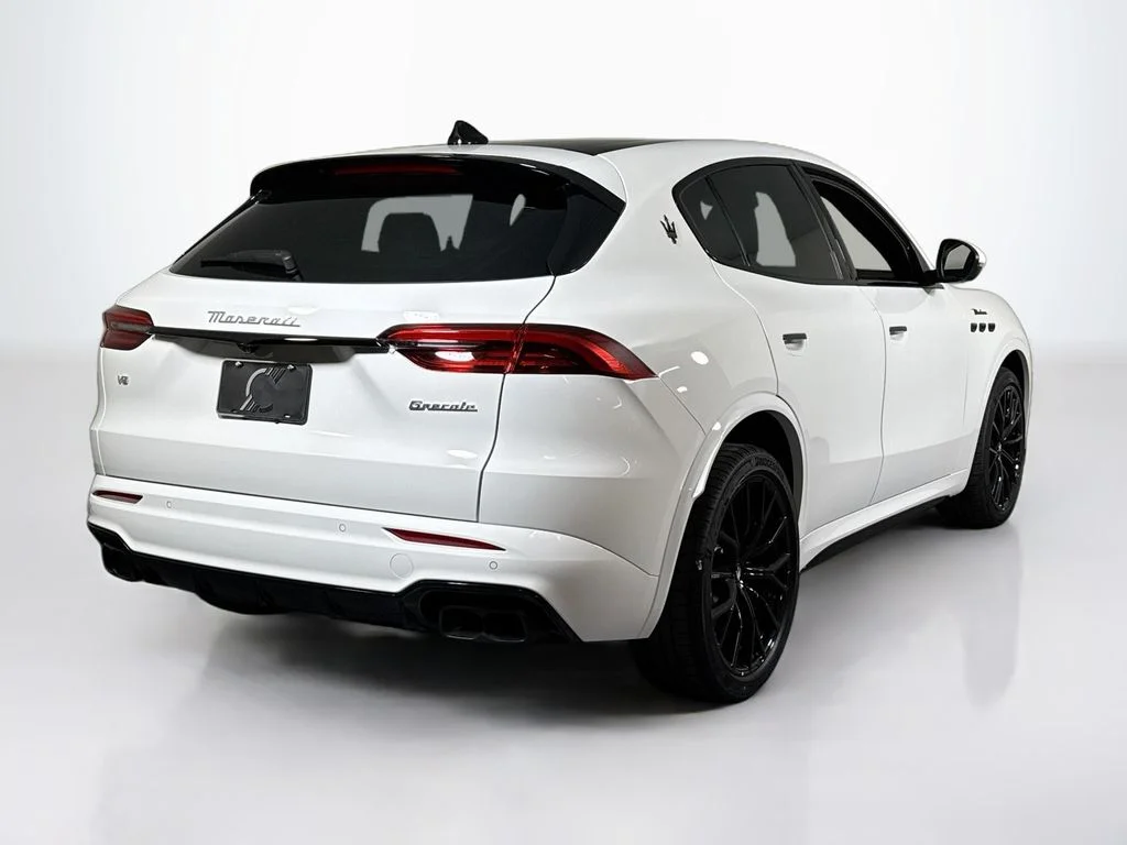 New 2026 Bianco Maserati Modena image 5