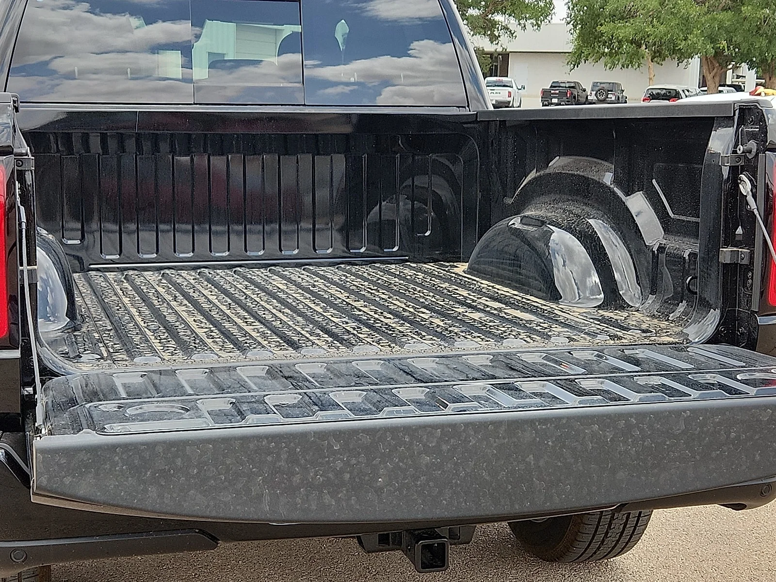 New 2026 Diamond Black Crystal Pearl-Coat  Paint Ram EXPRESS CREW CAB 4X2 5