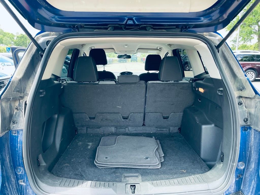 Used 2014 Blue Ford SE image 20