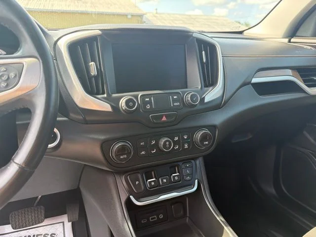 Used 2019 Blue Emerald Metallic GMC SLE image 26