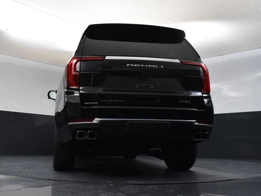 2026 GMC Yukon Denali - Photo 32