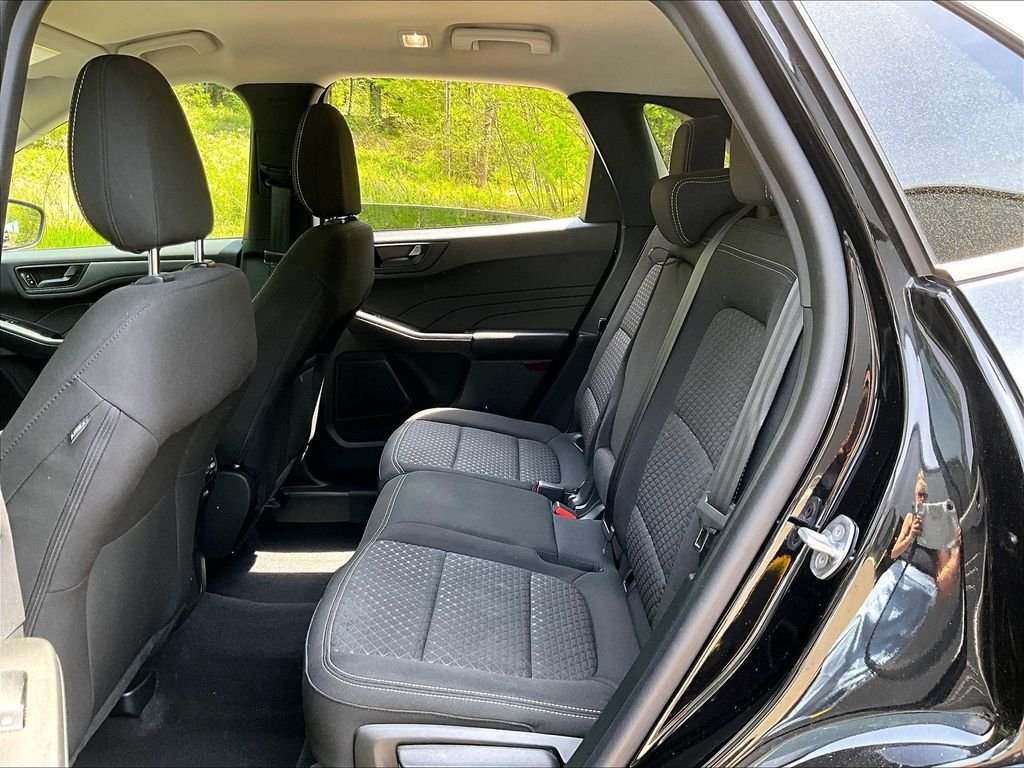 Used 2023 Black Ford Active image 16