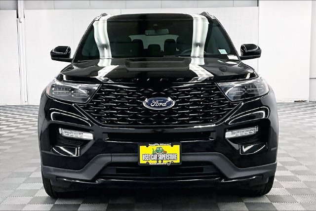 Used 2023 Agate Black Metallic Ford ST-Line image 4