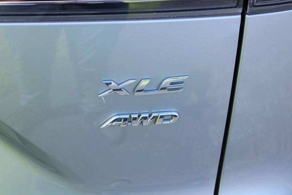 Used 2023 Silver Toyota XLE image 10