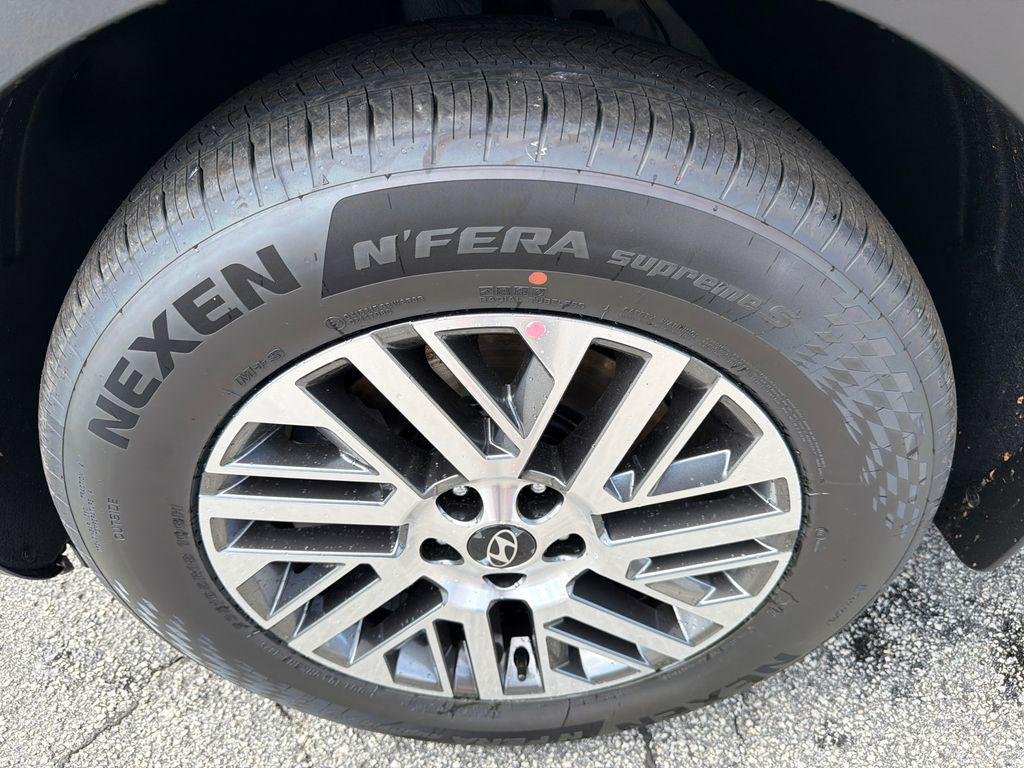 New 2026 White Hyundai SEL FWD image 11