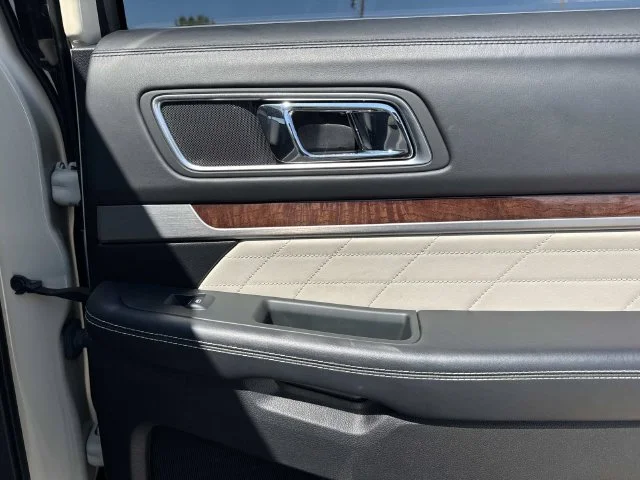 Used 2018 Silver Ford Platinum image 26