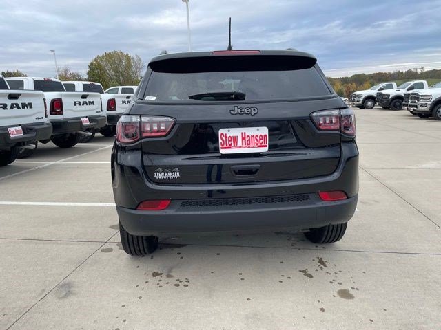 New 2026 Diamond Black Crystal Pearlcoat Jeep Limited Altitude image 3