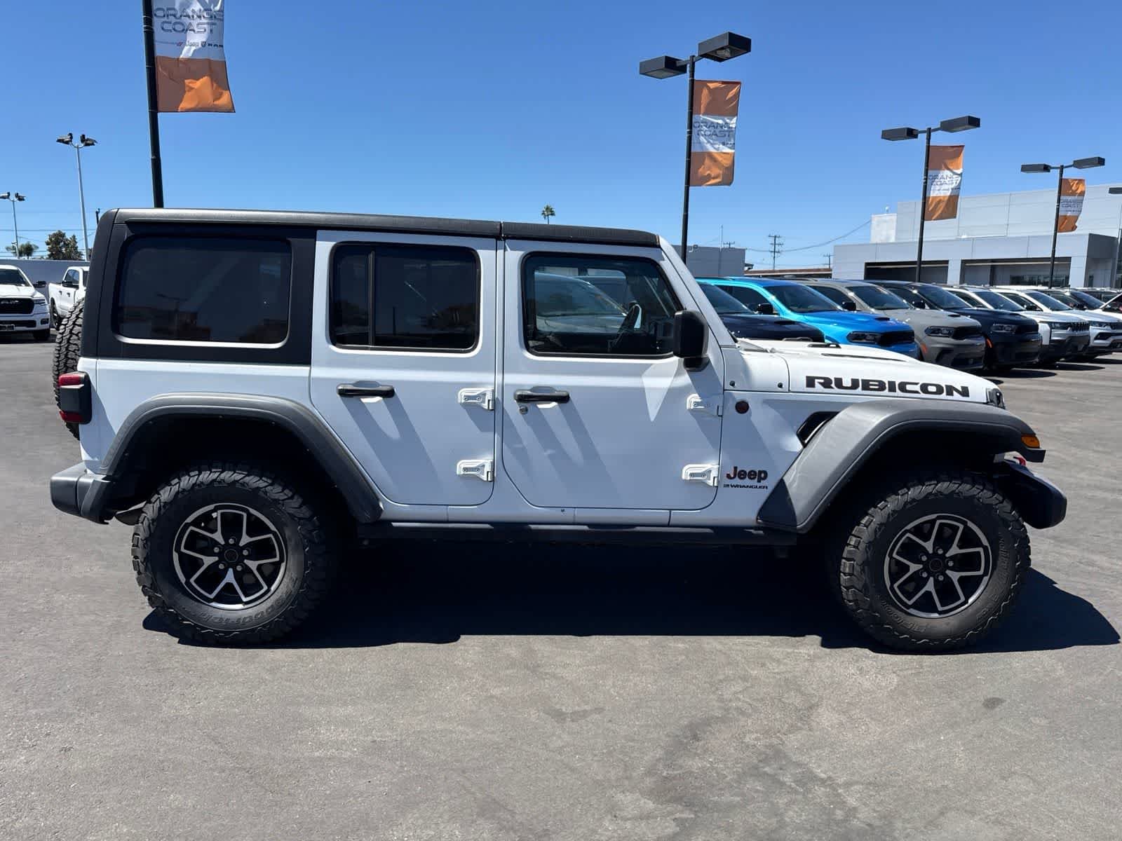 Used 2024 Bright White Clearcoat Jeep Rubicon image 10