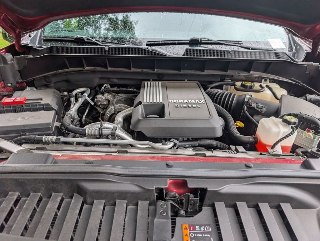 Used 2023 Red Chevrolet High Country image 13