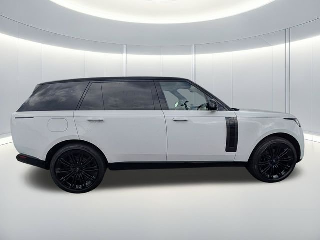 New 2027 Fuji White LAND ROVER  image 7