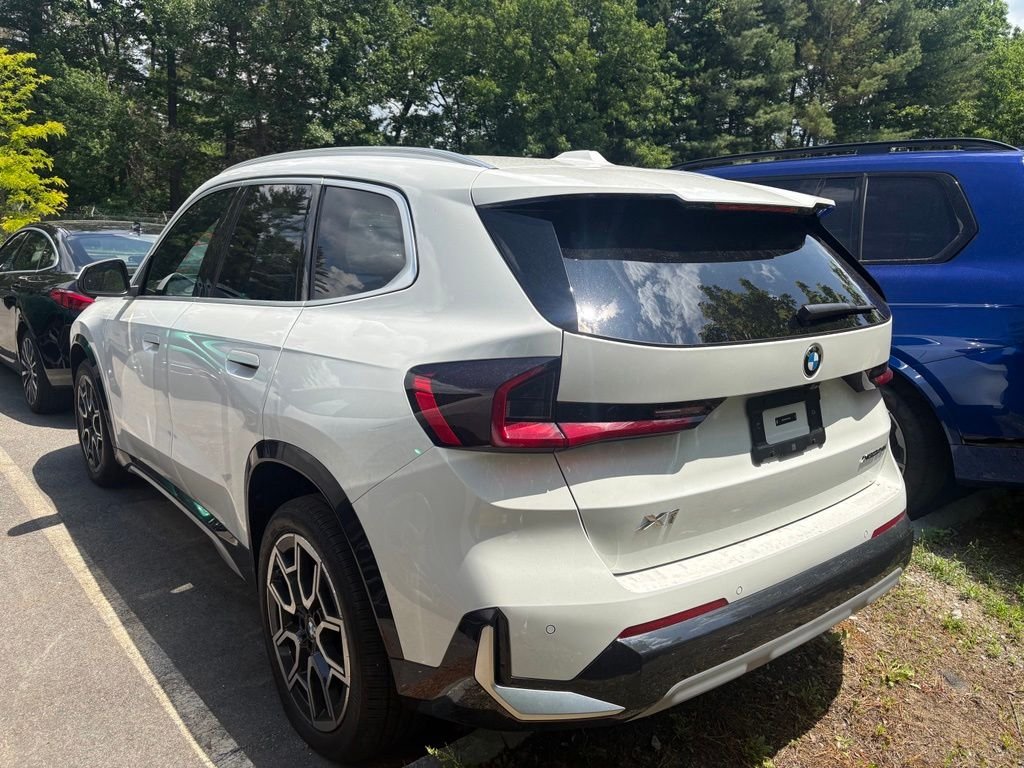 Used 2026 Alpine White BMW xDrive28i image 2