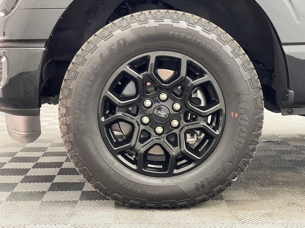Used 2024 Black Metallic Ford XLT image 13
