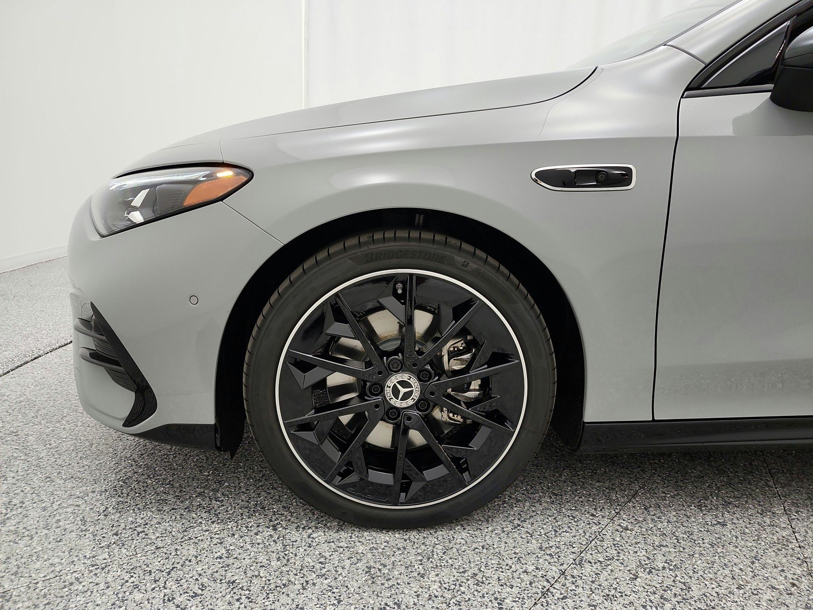 New 2027 MANUFAKTUR Alpine Grey Mercedes-Benz CLA 250+ Electric image 13
