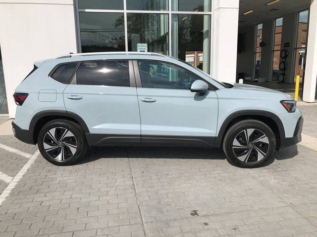 New 2026 Monument Gray Volkswagen SE image 9