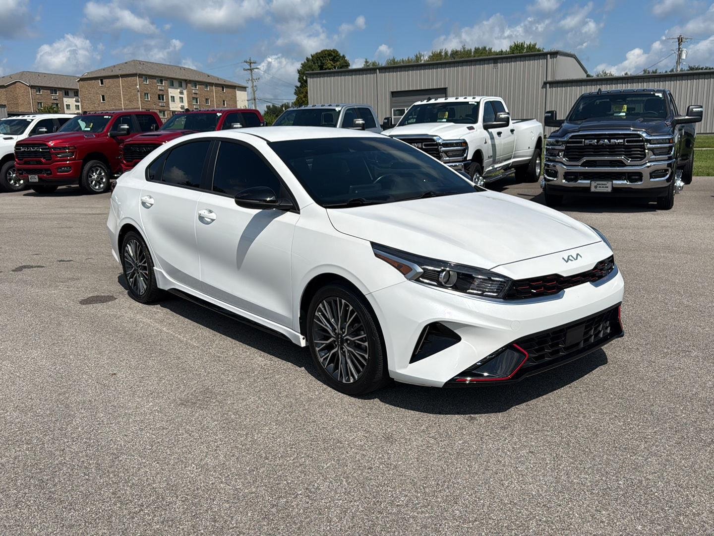 Used 2024 Snow White Pearl Kia GT-Line image 25