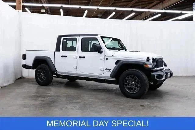 2026 Jeep Gladiator Sport Auto's photo