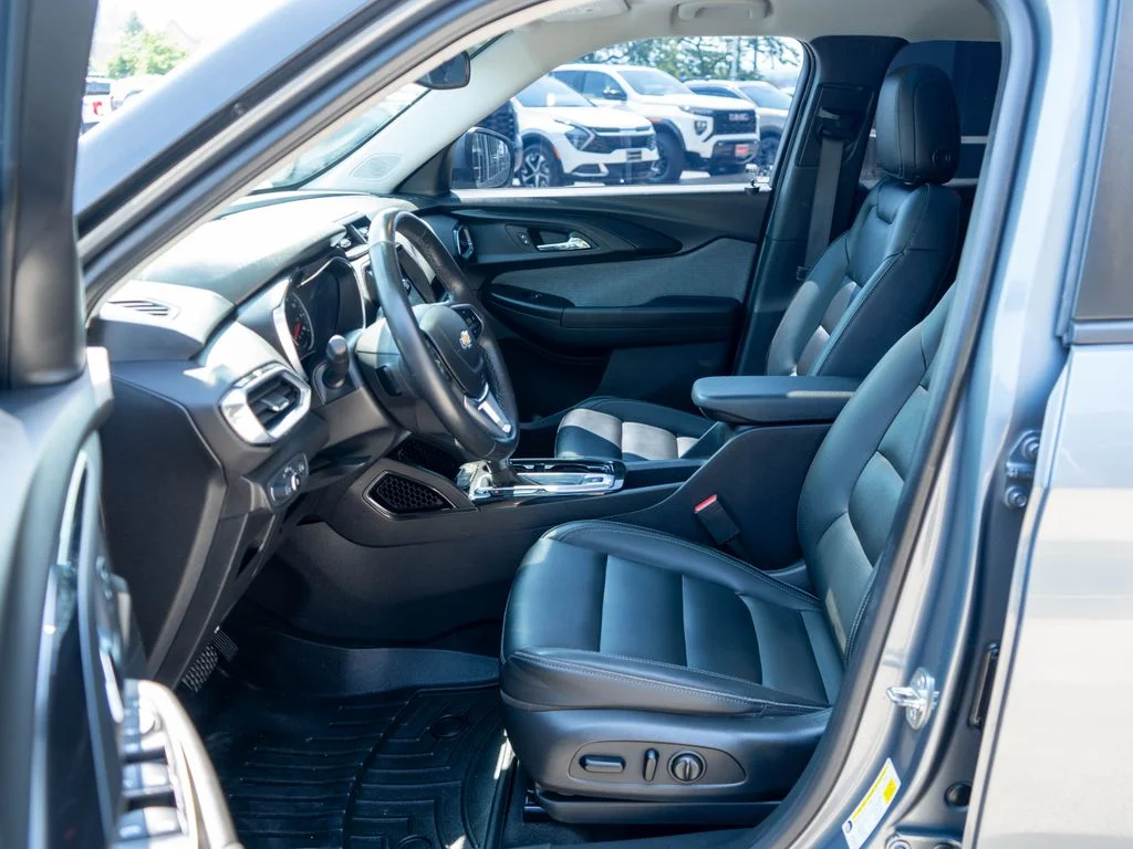 Used 2022 Gray Chevrolet LT image 11