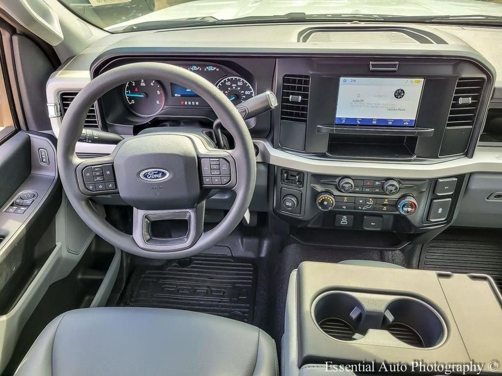 New 2025 Oxford White Ford F-450® XL image 12