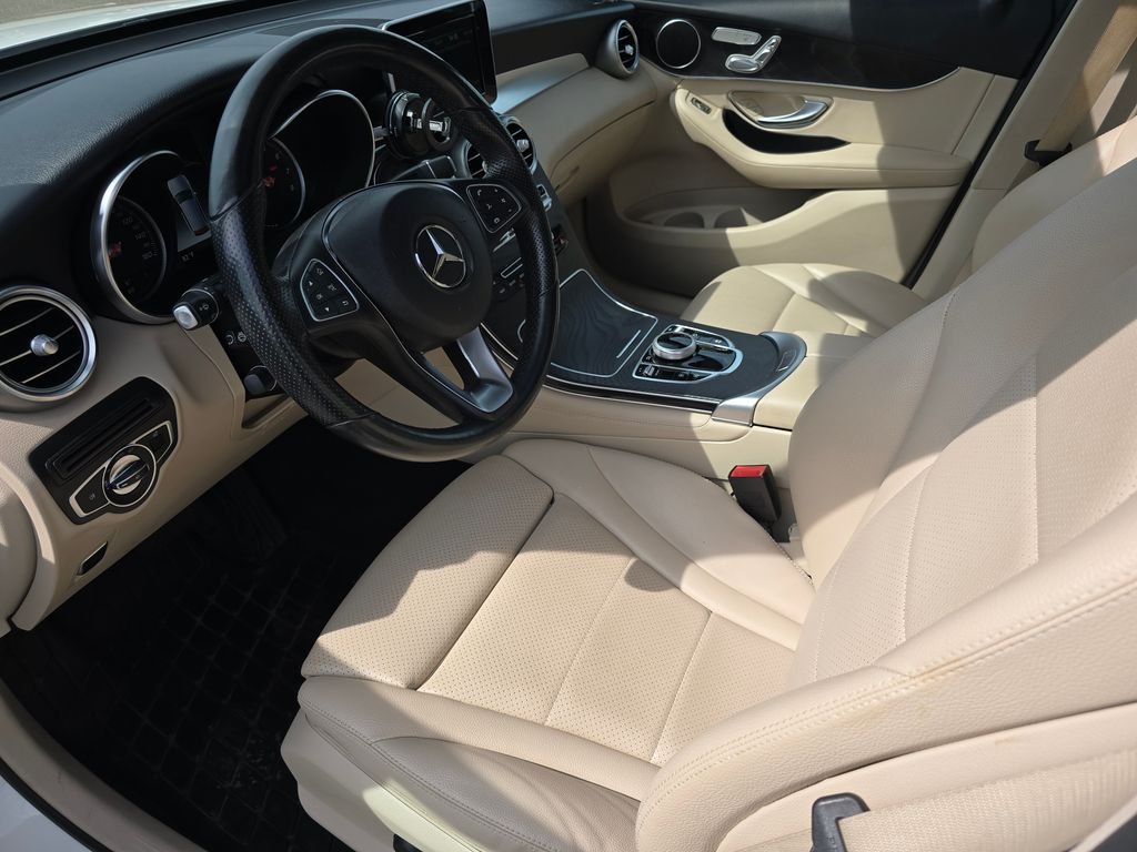 Used 2018 White Mercedes-Benz GLC 300 image 17