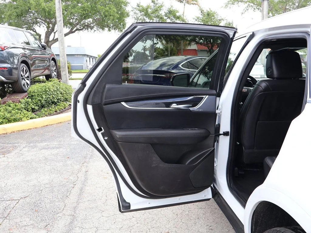 Used 2024 White Cadillac Premium Luxury image 29