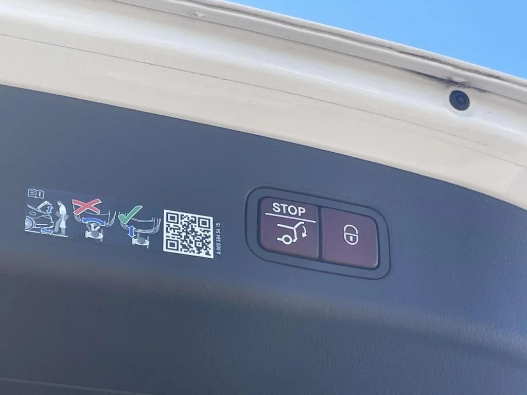 Certified Used 2024 Polar White Mercedes-Benz GLC 300 image 19