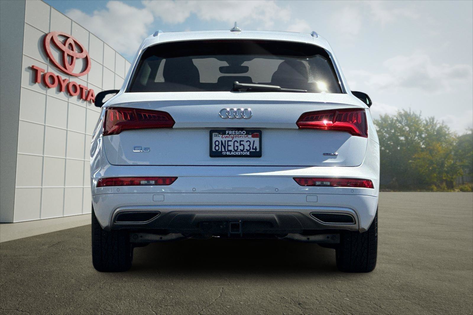 Used 2020 Glacier White Audi Premium image 4