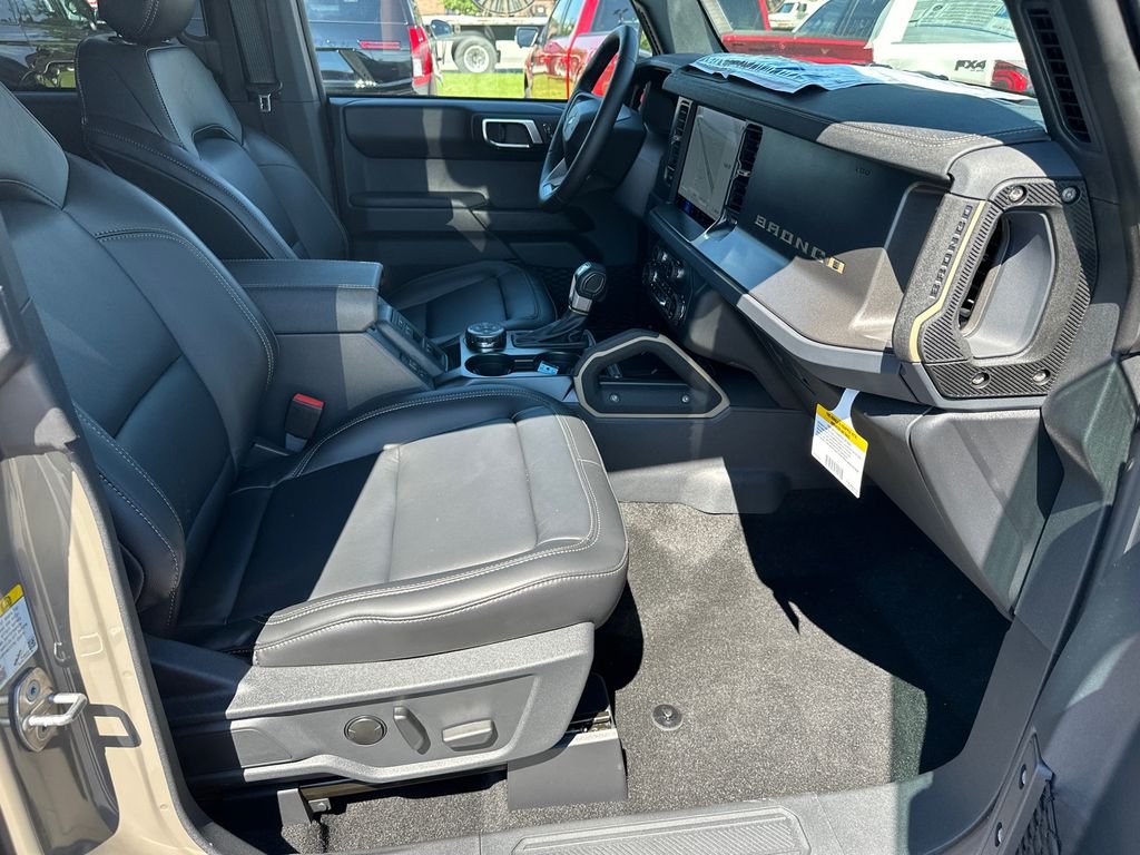 New 2025 Gray Ford Badlands image 13