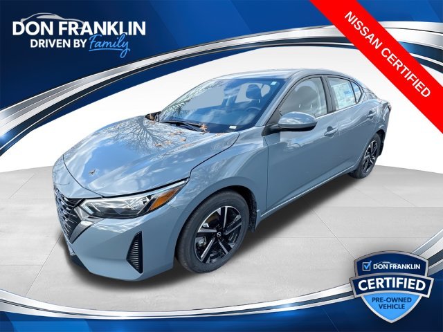 Used 2025 Gray Nissan SV image 1