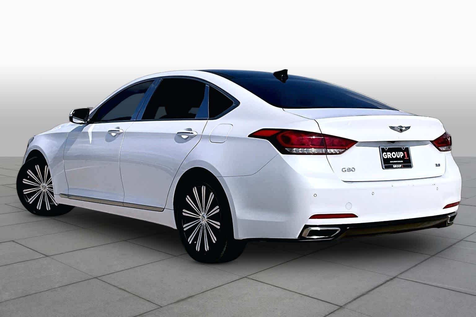 Used 2017 Casablanca White Genesis 3.8L image 12