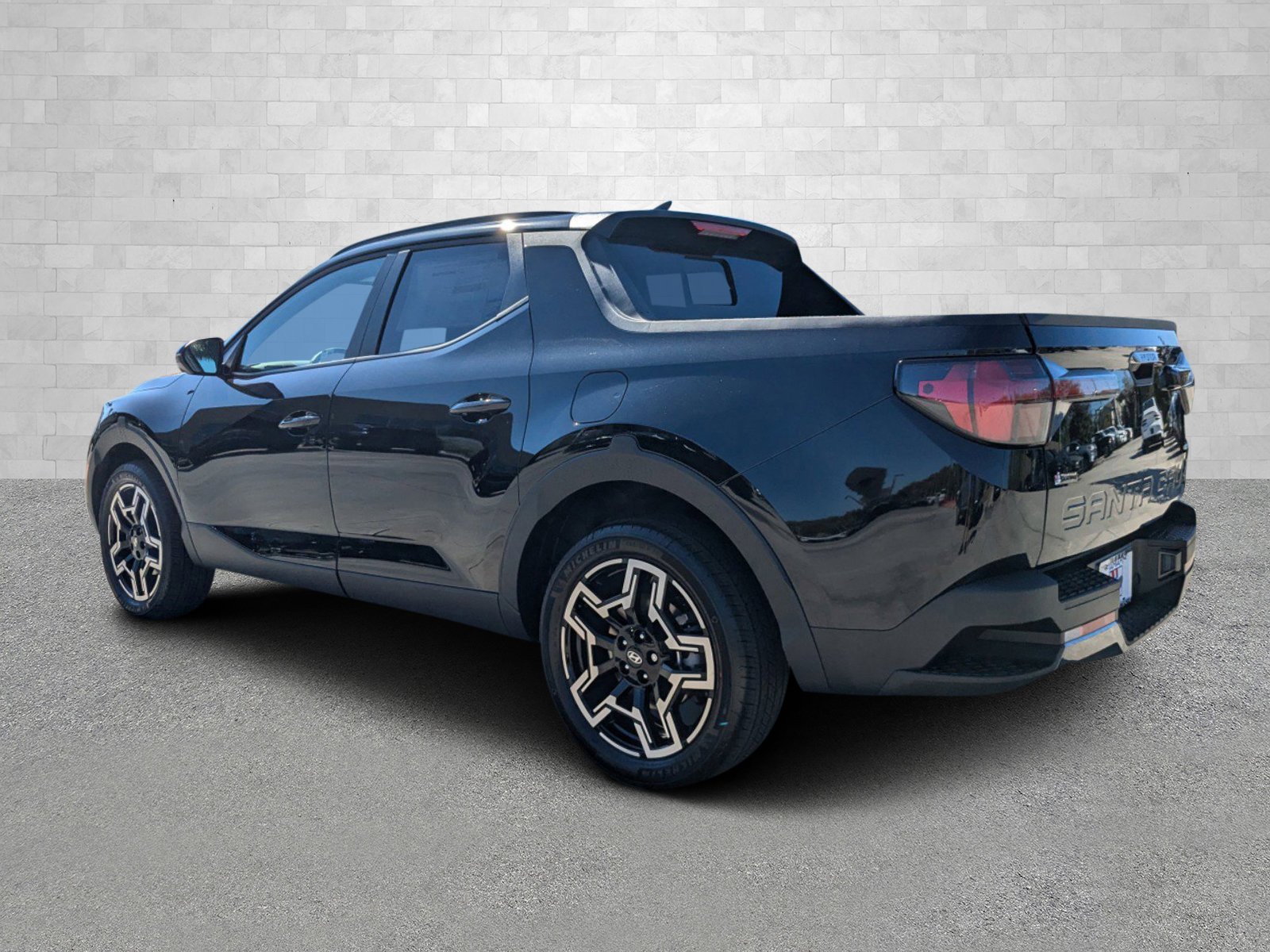 New 2025 Phantom Black Hyundai Limited image 4